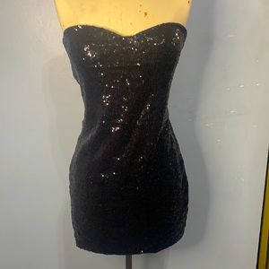 Black sequins sweetheart dress